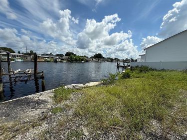 5247 BOARDWALK STREET, HOLIDAY, FL 34690