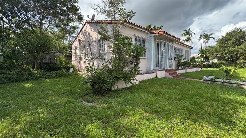 1000 SW 62nd Ave, West Miami, FL 33144 Photo