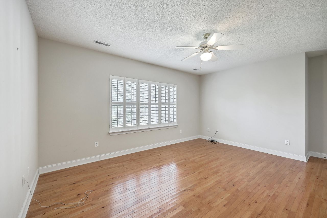 301 Bellerive Lane Photo 24