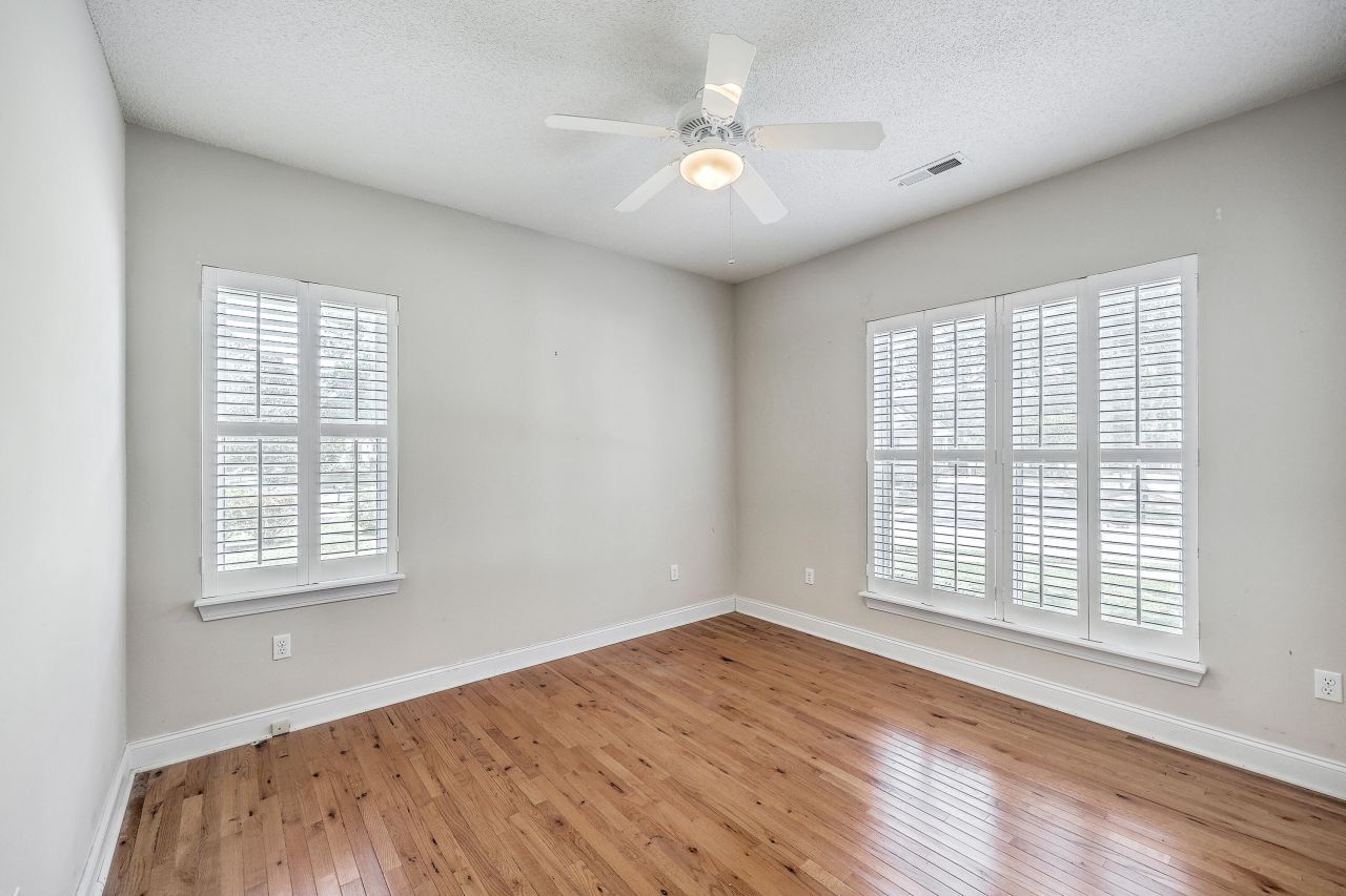 301 Bellerive Lane Photo 29