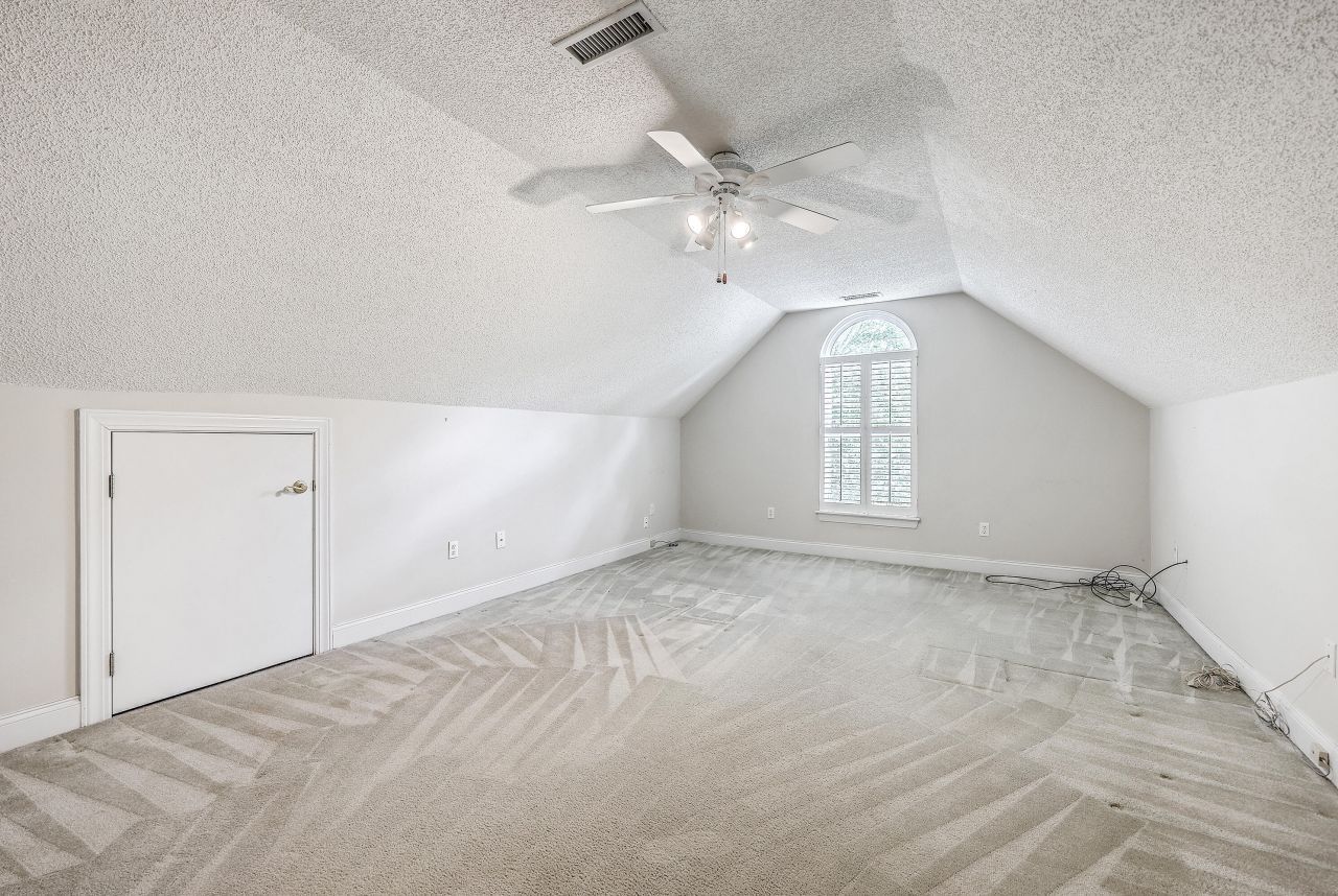 301 Bellerive Lane Photo 32