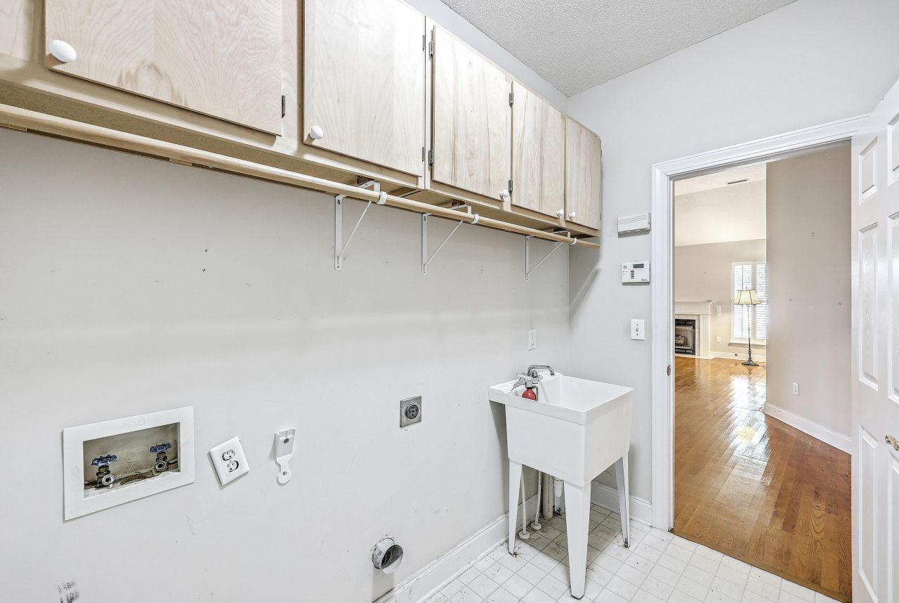 301 Bellerive Lane Photo 33