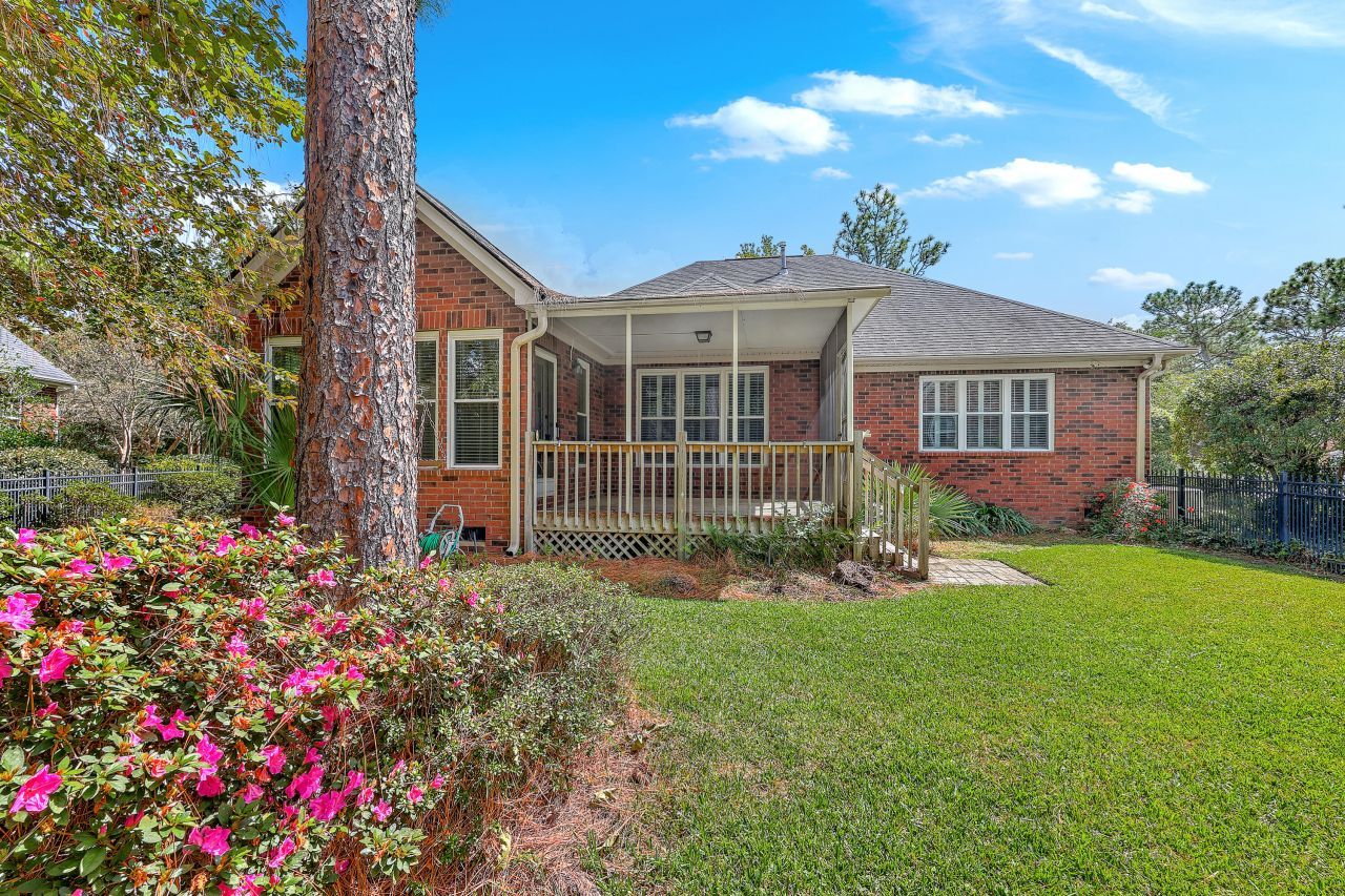 301 Bellerive Lane Photo 36