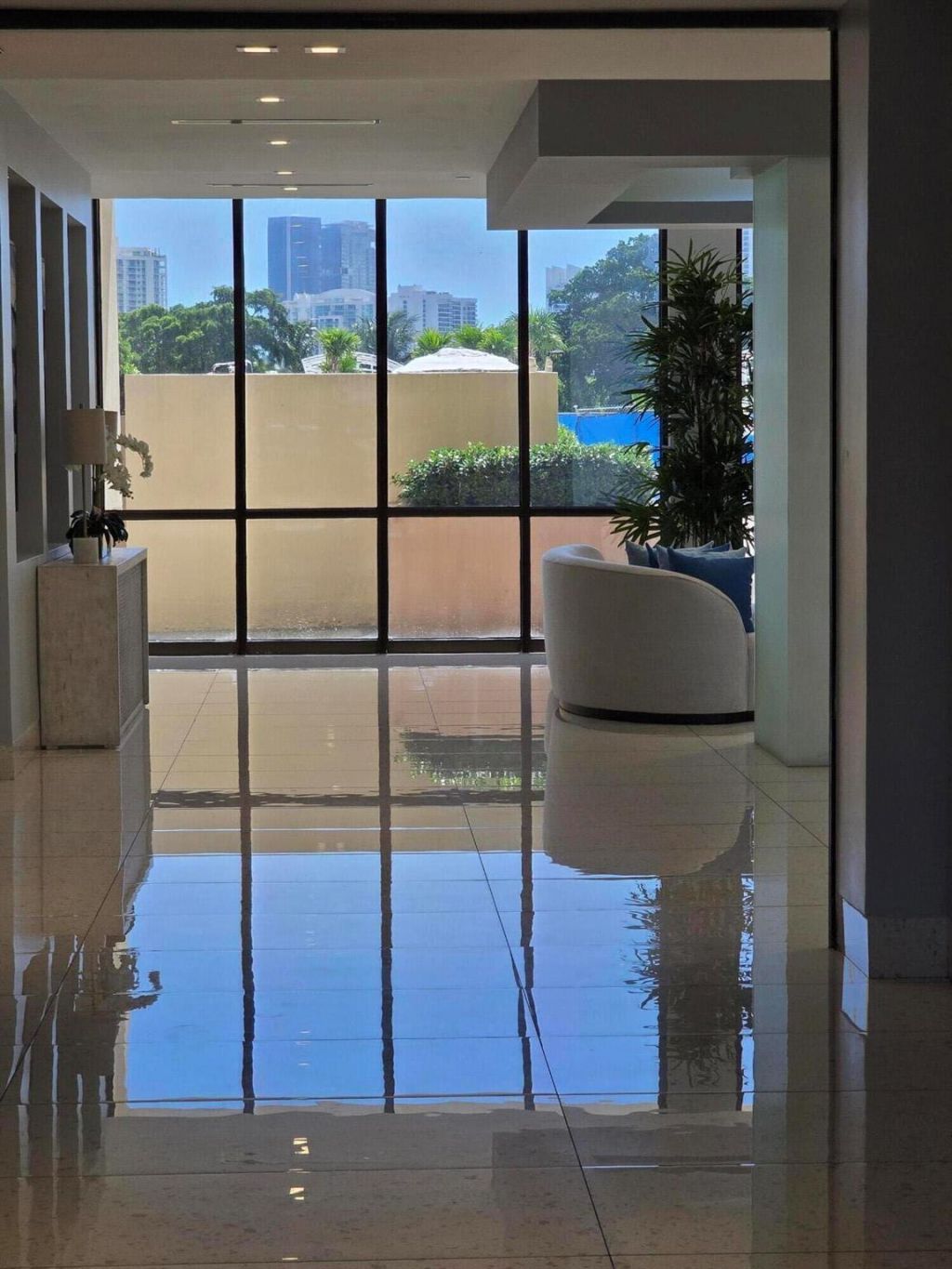 20335 W Country Club Drive, Unit 2208, Aventura, FL 33180 Photo