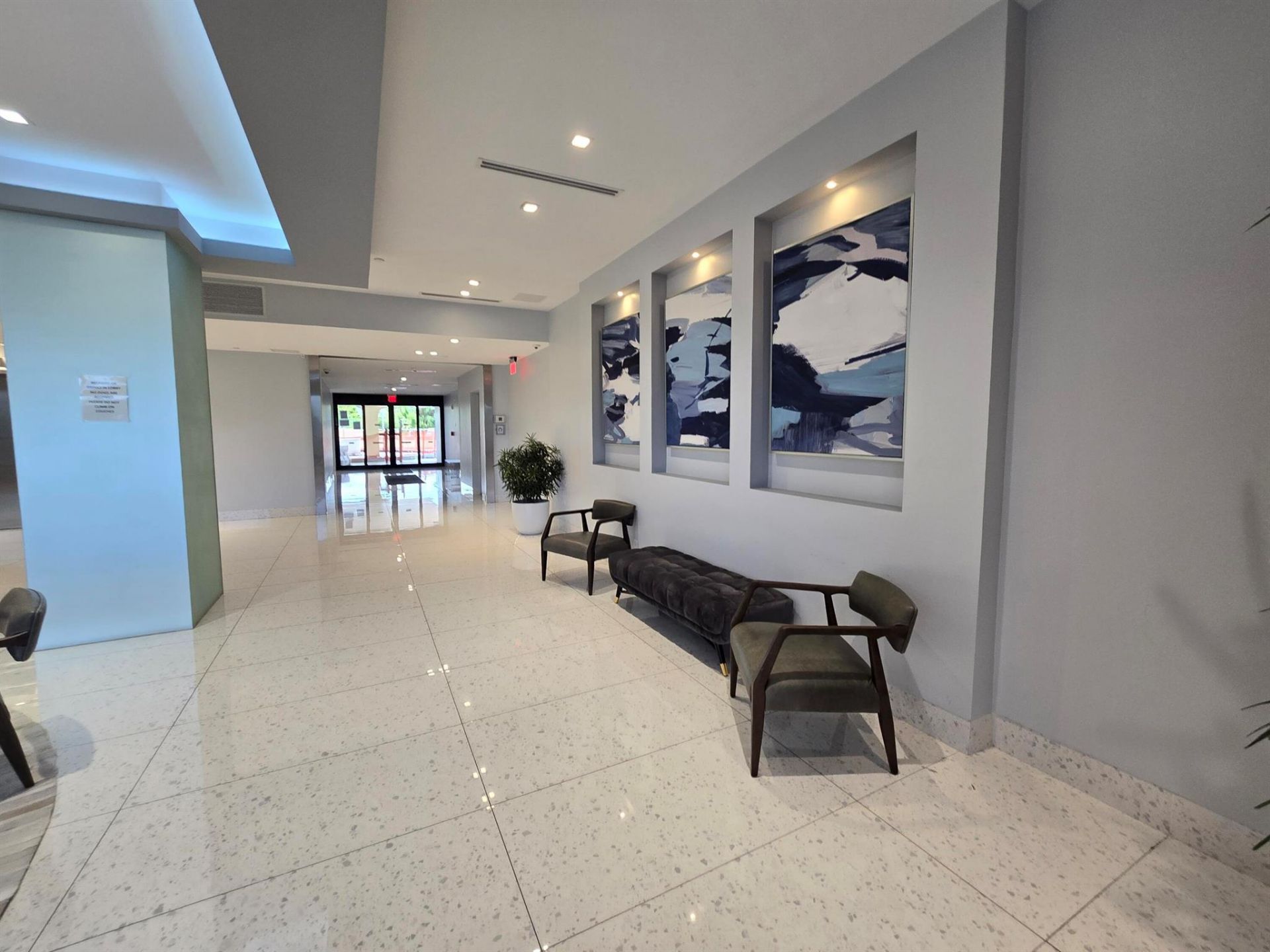 20335 W Country Club Drive, Unit 2208, Aventura, FL 33180 Photo