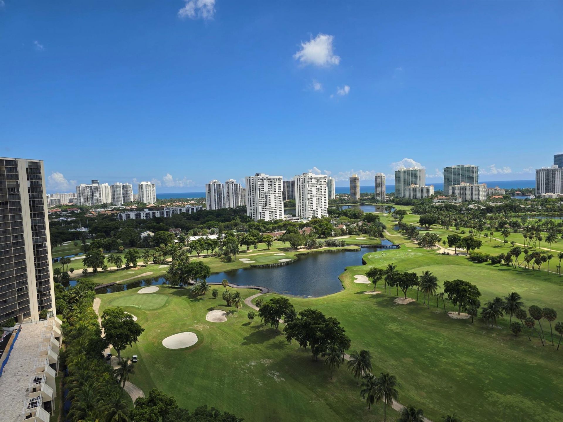 20335 W Country Club Drive, Unit 2208, Aventura, FL 33180 Photo