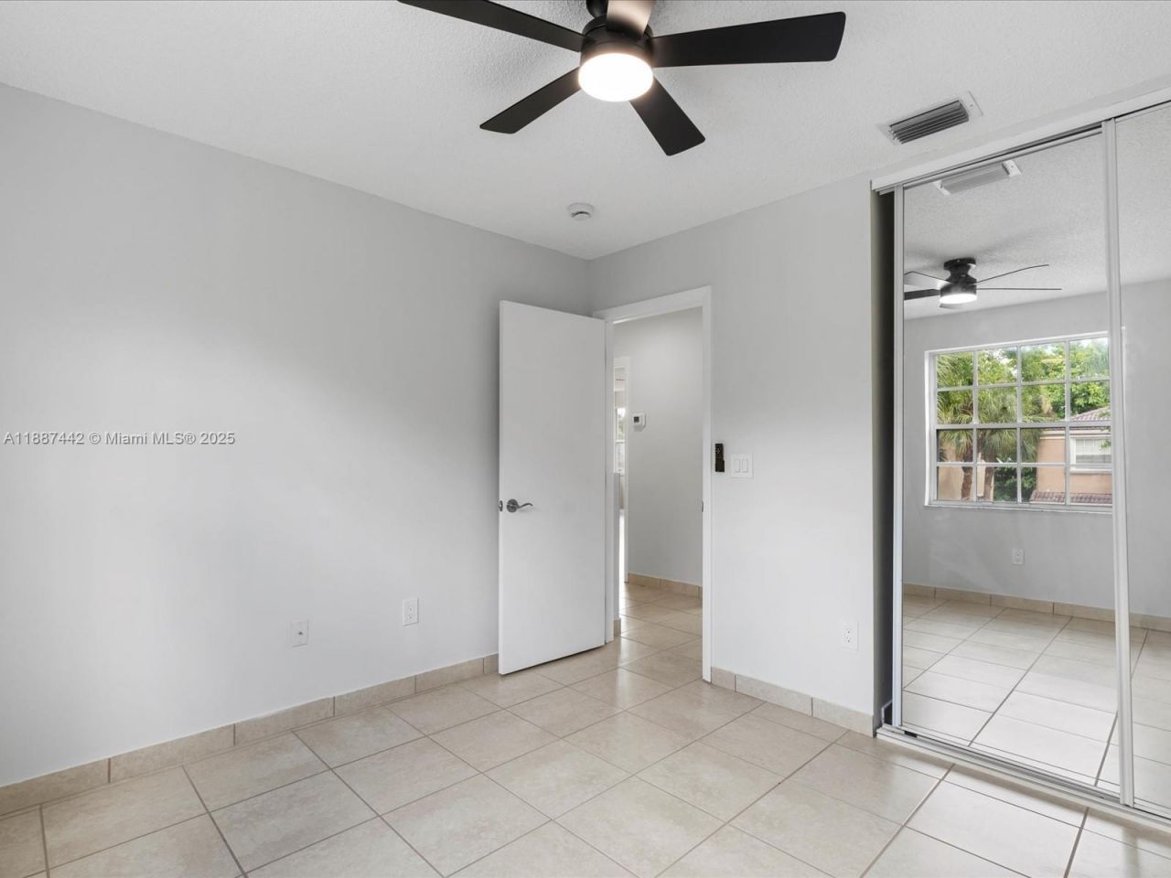 417 NW 87th Ln, Coral Springs, FL 33071 Photo