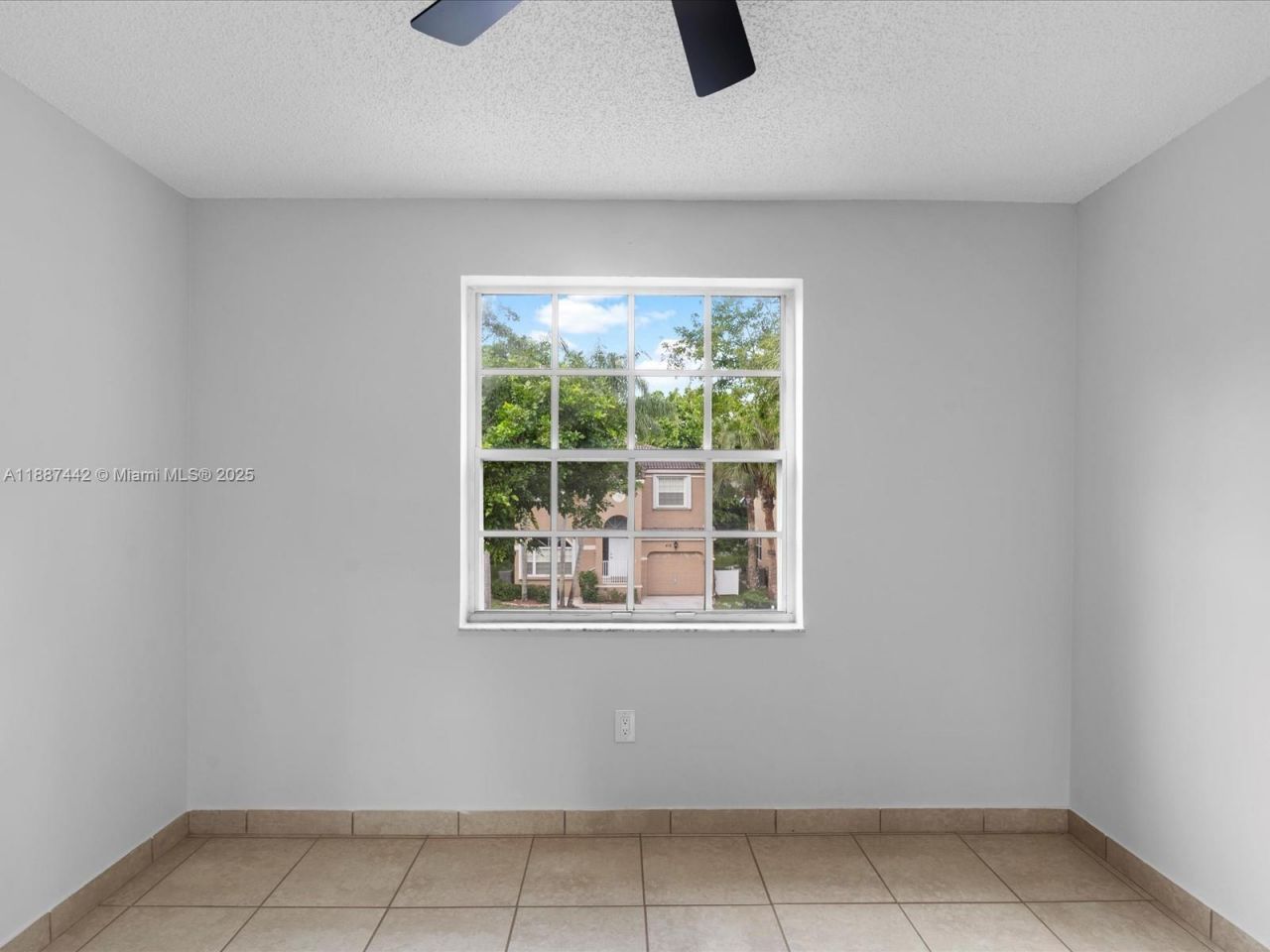 417 NW 87th Ln, Coral Springs, FL 33071 Photo