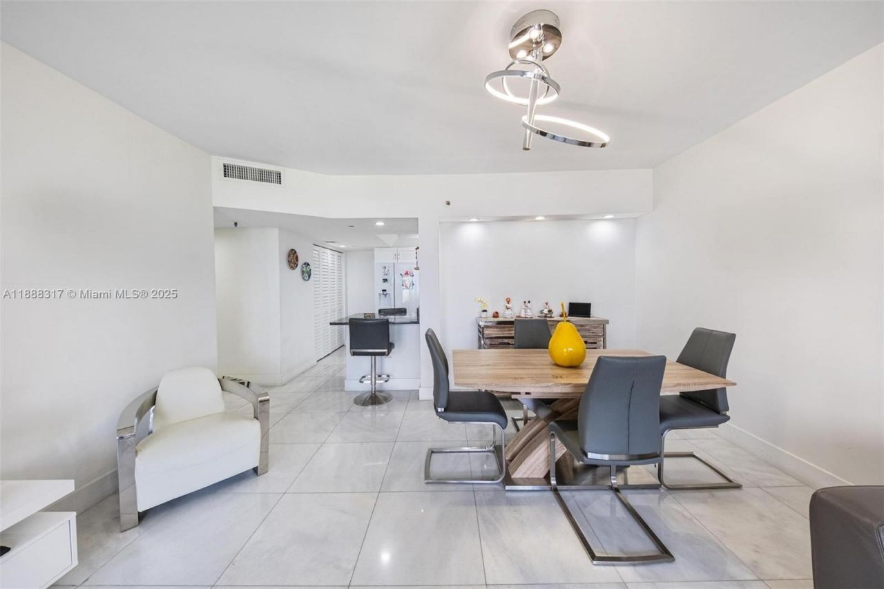 520 Brickell Key Dr, Unit A710, Miami, FL 33131 Photo