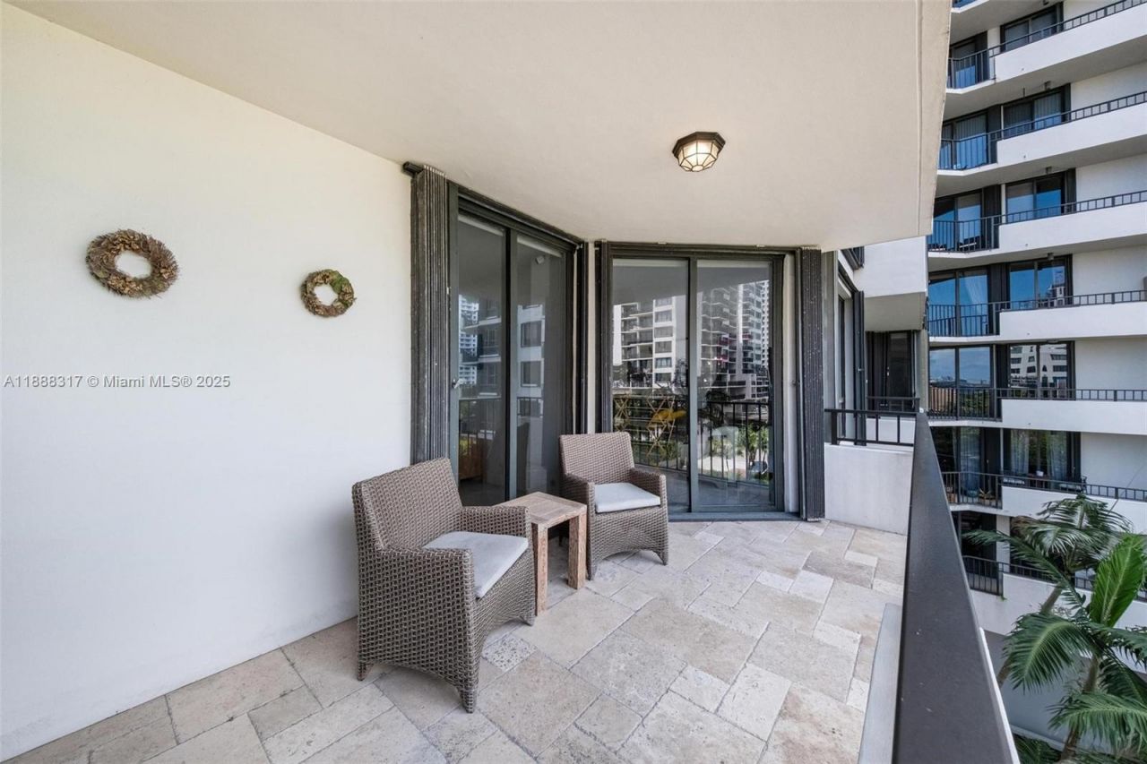 520 Brickell Key Dr, Unit A710, Miami, FL 33131 Photo