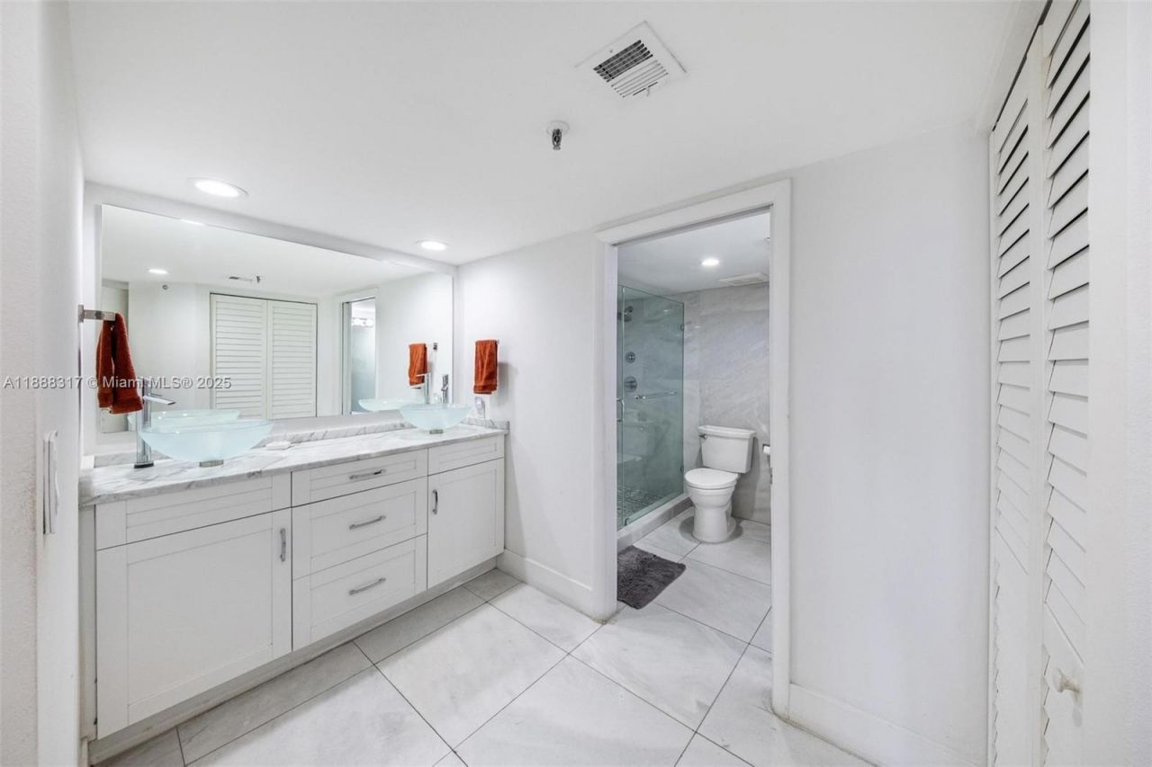 520 Brickell Key Dr, Unit A710, Miami, FL 33131 Photo