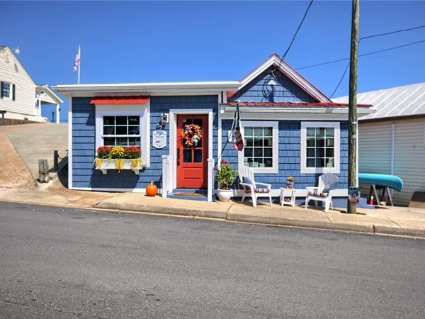 35 Watling Street , Urbanna, VA 23175