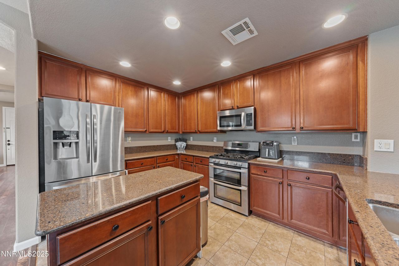 7045 Krug Drive, Sparks, NV 89436 Photo