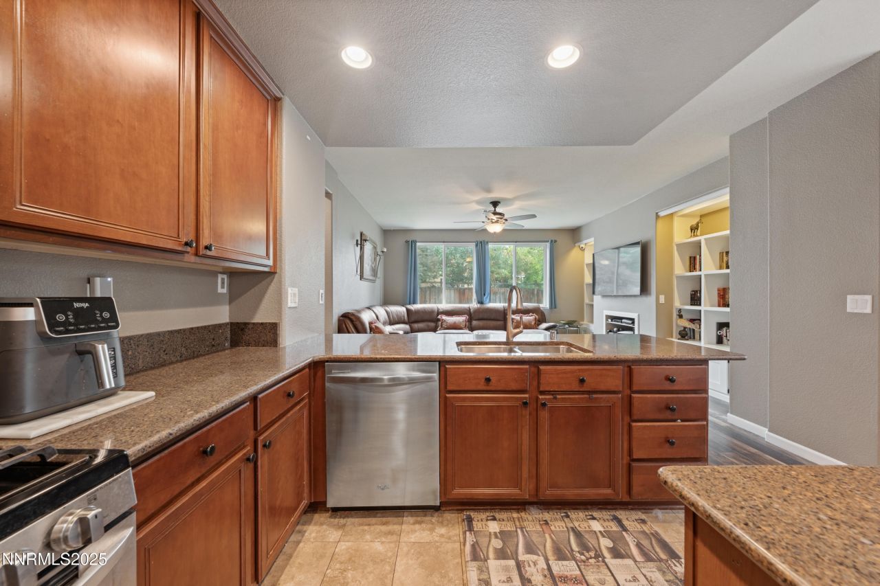 7045 Krug Drive, Sparks, NV 89436 Photo