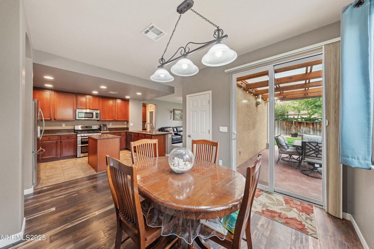 7045 Krug Drive, Sparks, NV 89436 Photo