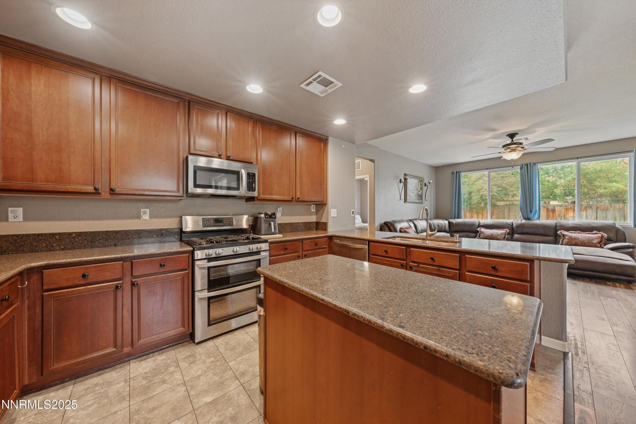 7045 Krug Drive, Sparks, NV 89436 Photo