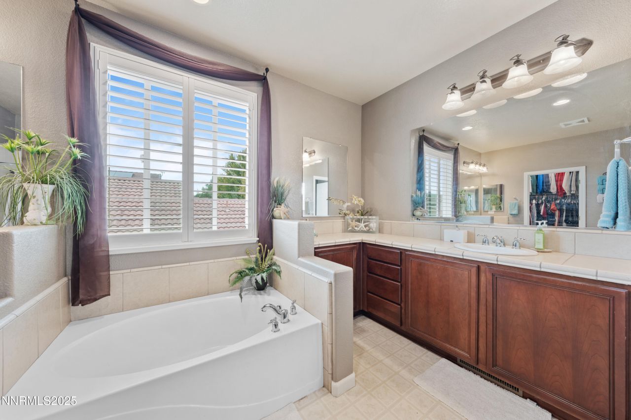 7045 Krug Drive, Sparks, NV 89436 Photo