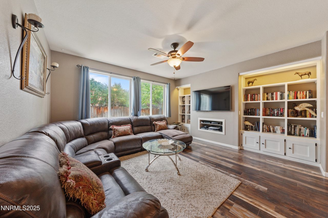 7045 Krug Drive, Sparks, NV 89436 Photo