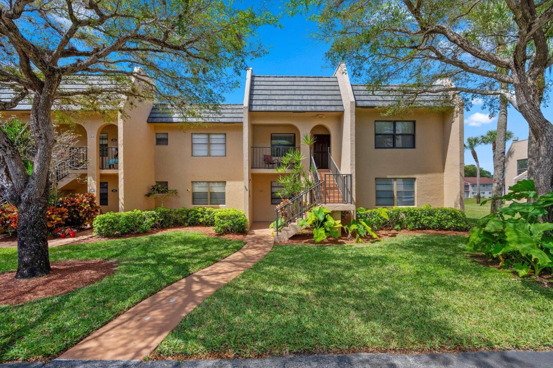 145 Lake Nancy Lane, Unit 232, West Palm Beach, FL 33411 Photo