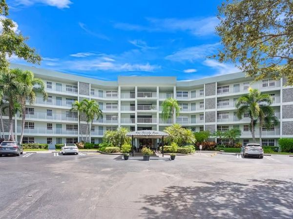 806 Cypress Grove LN, Unit 403, Pompano Beach, FL 33069