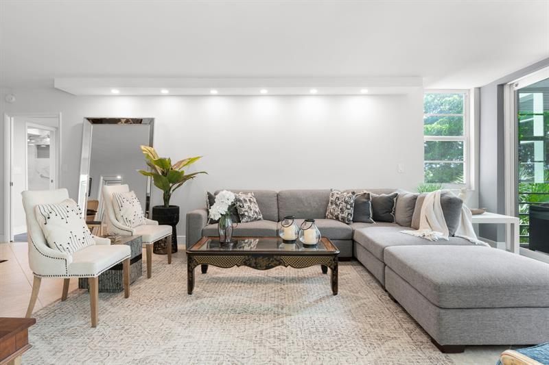 806 Cypress Grove Lane, Unit 403, Pompano Beach, FL 33069 Photo