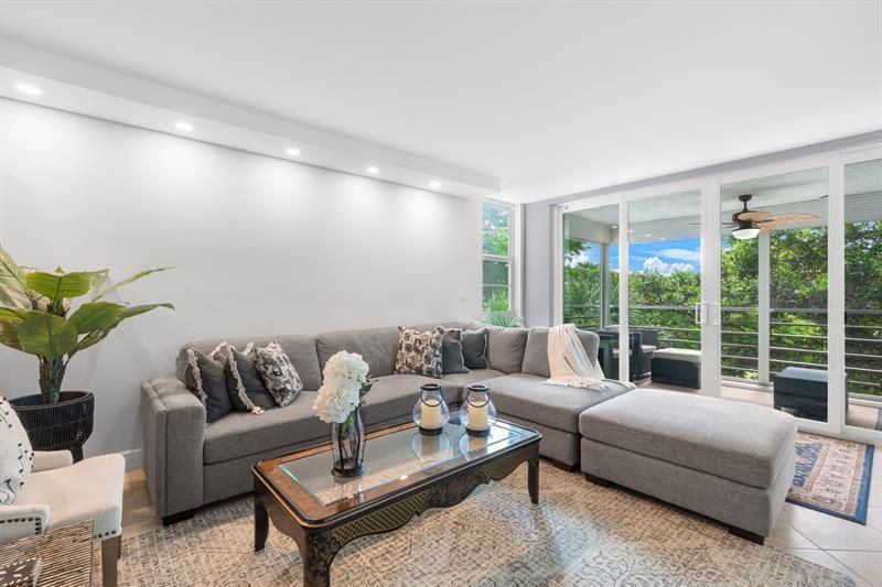 806 Cypress Grove Lane, Unit 403, Pompano Beach, FL 33069 Photo