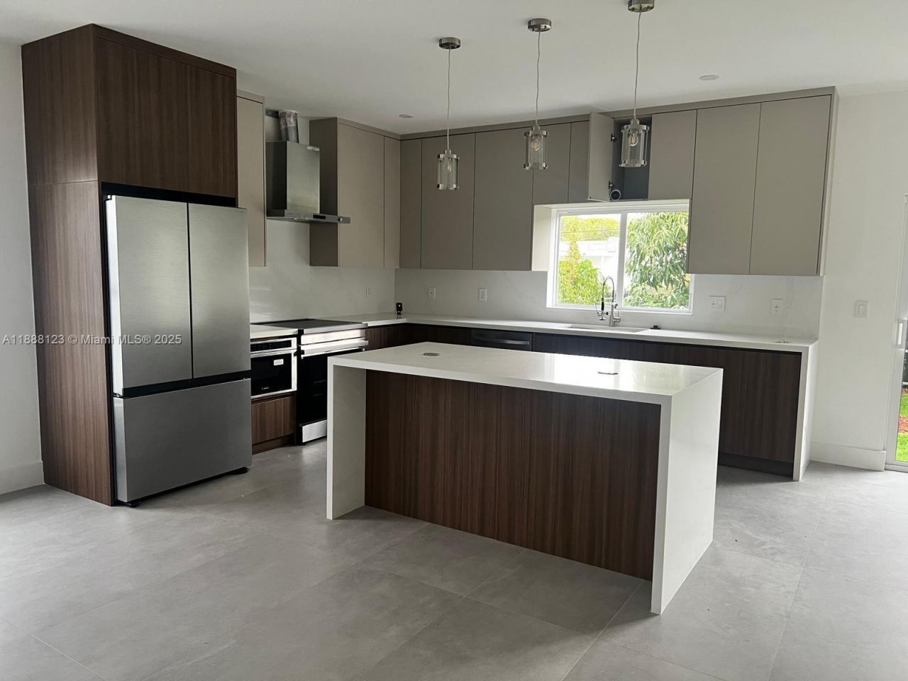 3431 NW 14th Ter, Miami, FL 33125 Photo