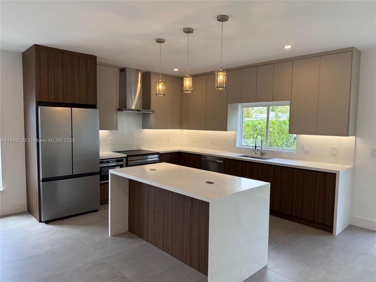 3431 NW 14th Ter, Miami, FL 33125 Photo