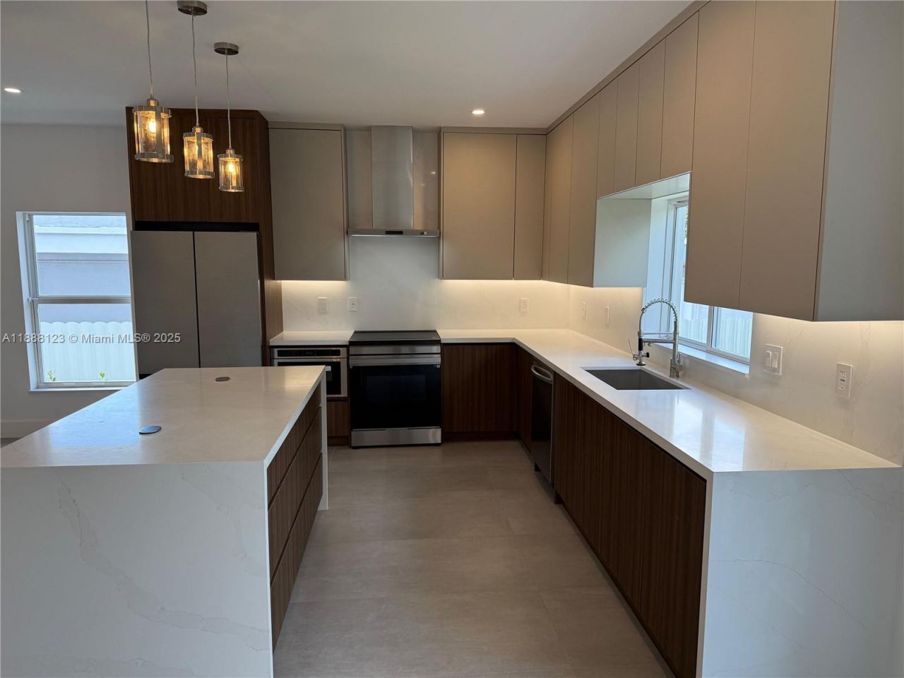 3431 NW 14th Ter, Miami, FL 33125 Photo