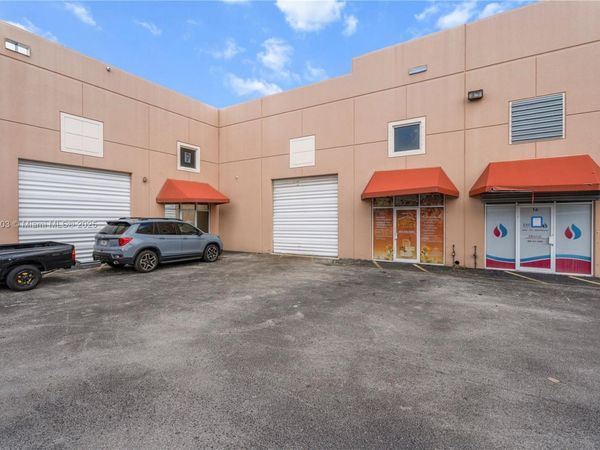 13275 SW 136th St, Unit 17, Miami, FL 33186