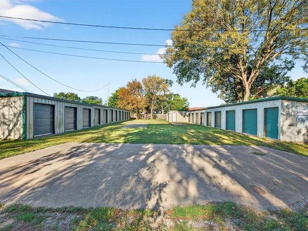 104 S Commercial Street, Bells, TX 75414