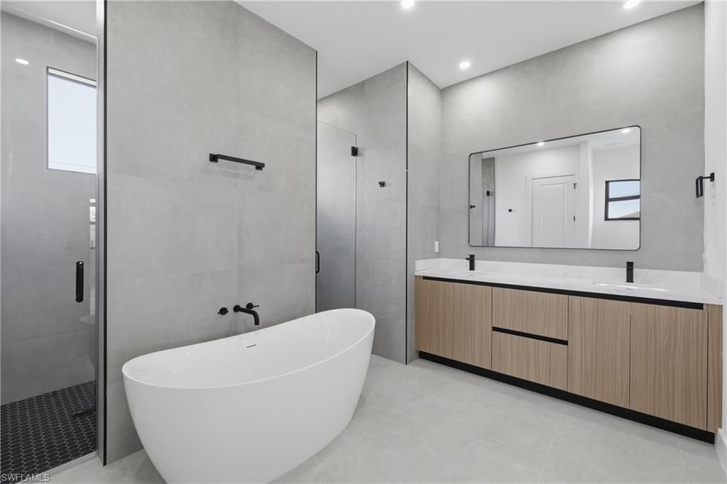 3412 NE 21st Pl, Cape Coral, FL 33909 Photo