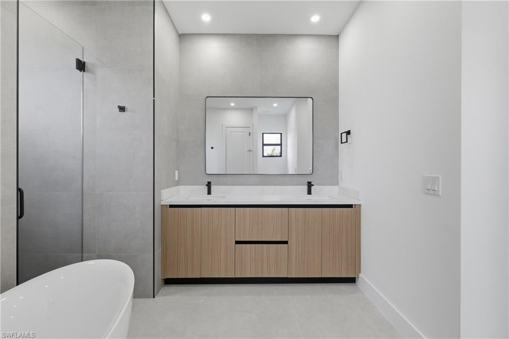 3412 NE 21st Pl, Cape Coral, FL 33909 Photo