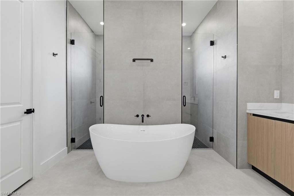 3412 NE 21st Pl, Cape Coral, FL 33909 Photo