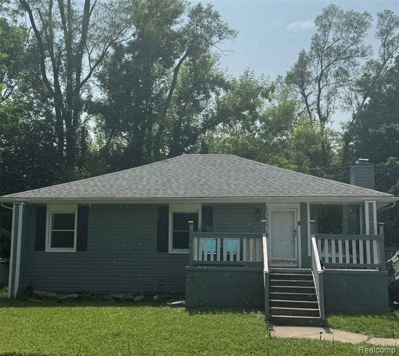 15571 Fenton, Redford Township, MI 48239 Main Photo