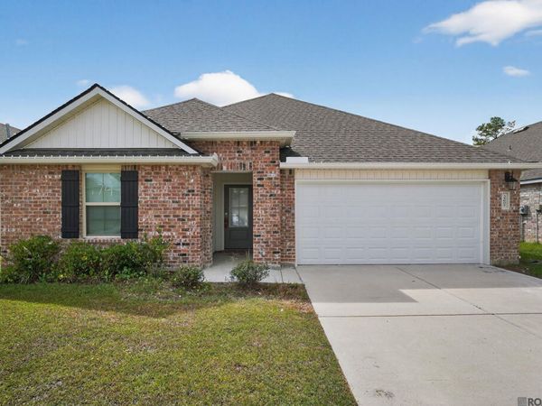 35602 Grovemont Dr, Walker, LA 70706