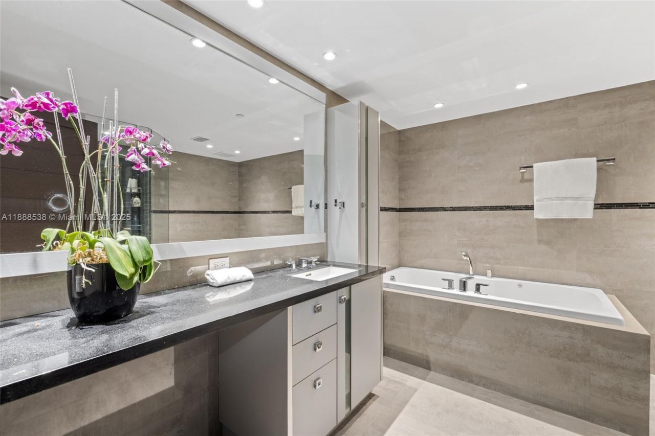 19216 Fisher Island Dr, Unit 19216, Miami Beach, FL 33109 Photo