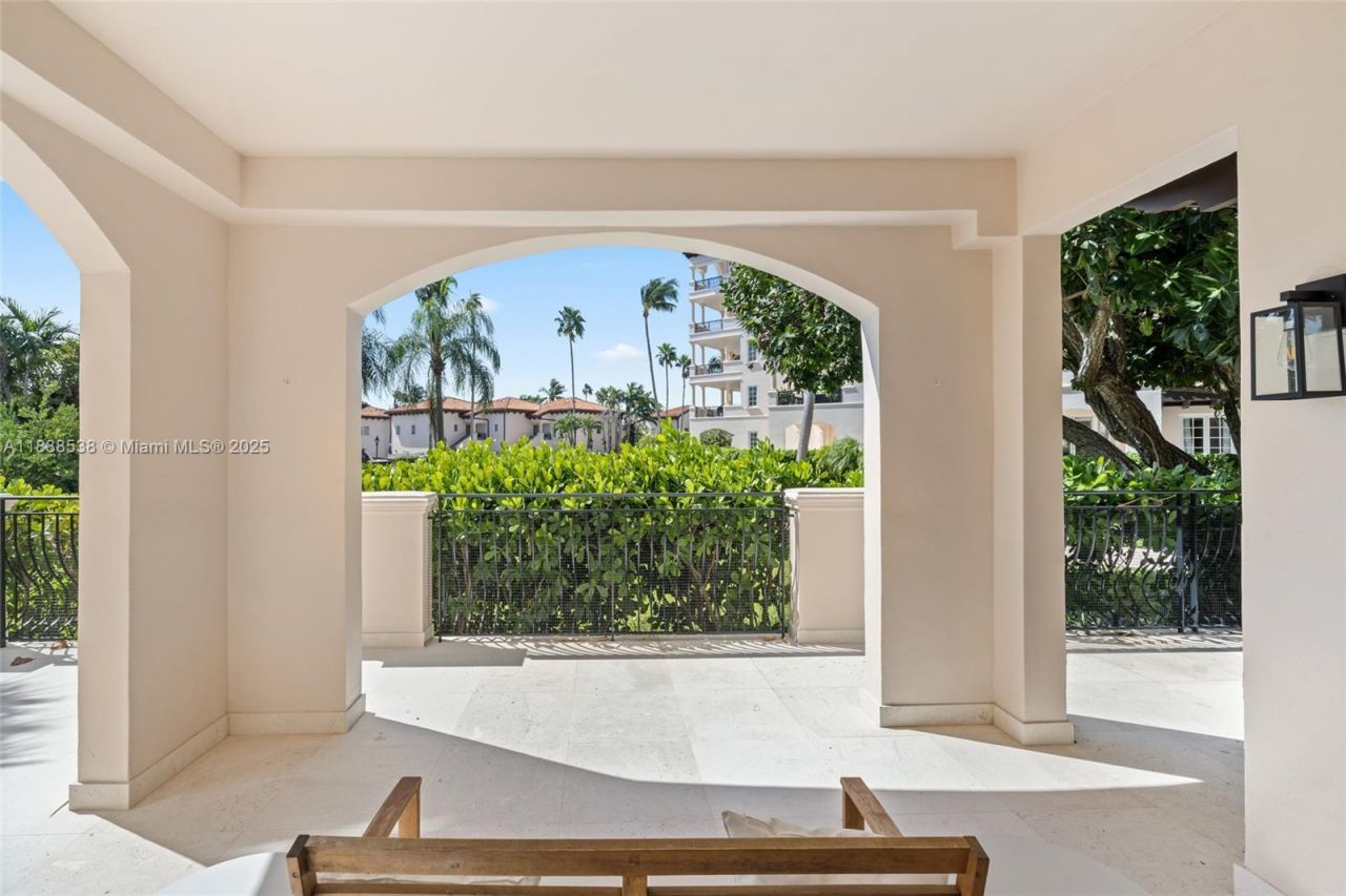 19216 Fisher Island Dr, Unit 19216, Miami Beach, FL 33109 Photo