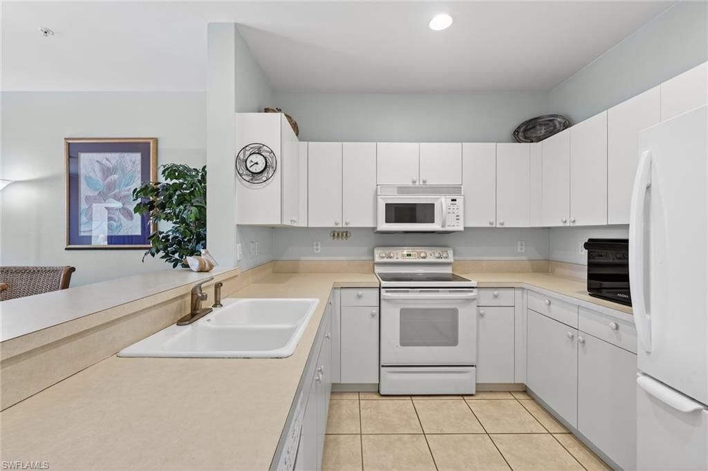 3471 Pointe Creek Ct, Unit 204, Bonita Springs, FL 34134 Photo