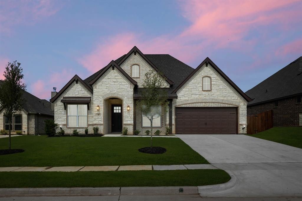 35 Magpie Street, Joshua, TX 76058 Main Photo