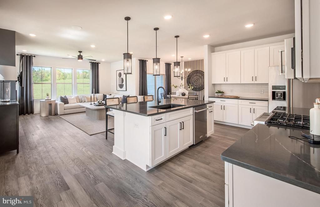 5005 Quartermaster Lane, Jamison, PA 18929 Main Photo