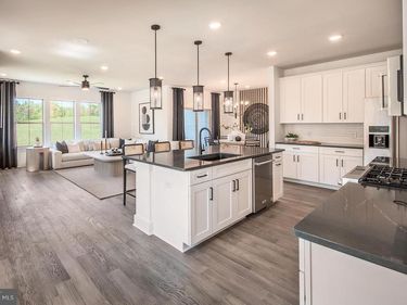 5005 QUARTERMASTER LANE, JAMISON, PA 18929