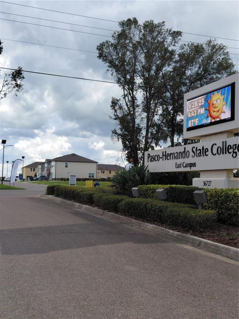14947 Pisa Parkway, Dade City, FL 33523 Photo