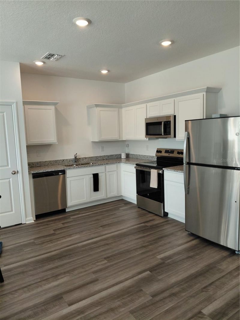 14947 Pisa Parkway, Dade City, FL 33523 Photo