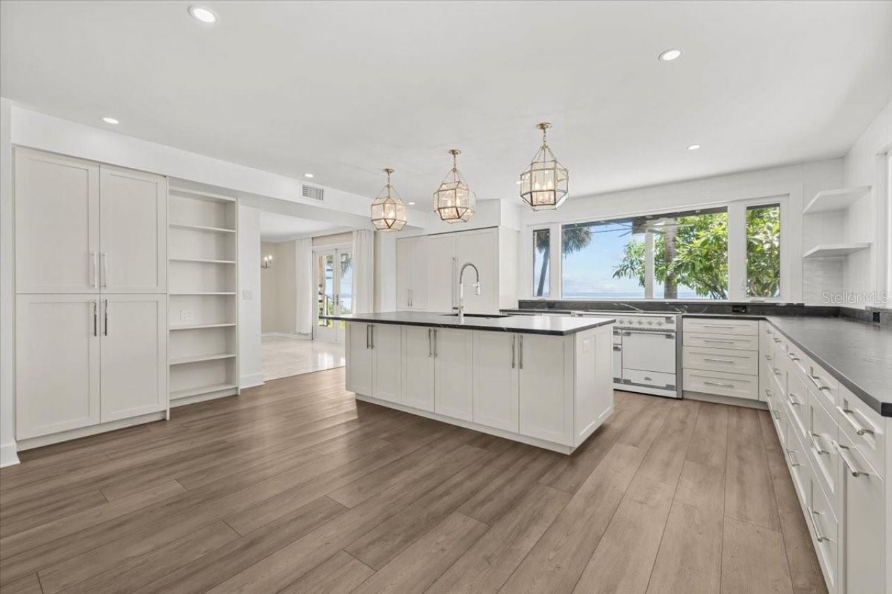 6620 Colony Drive S, Saint Petersburg, FL 33705 Photo