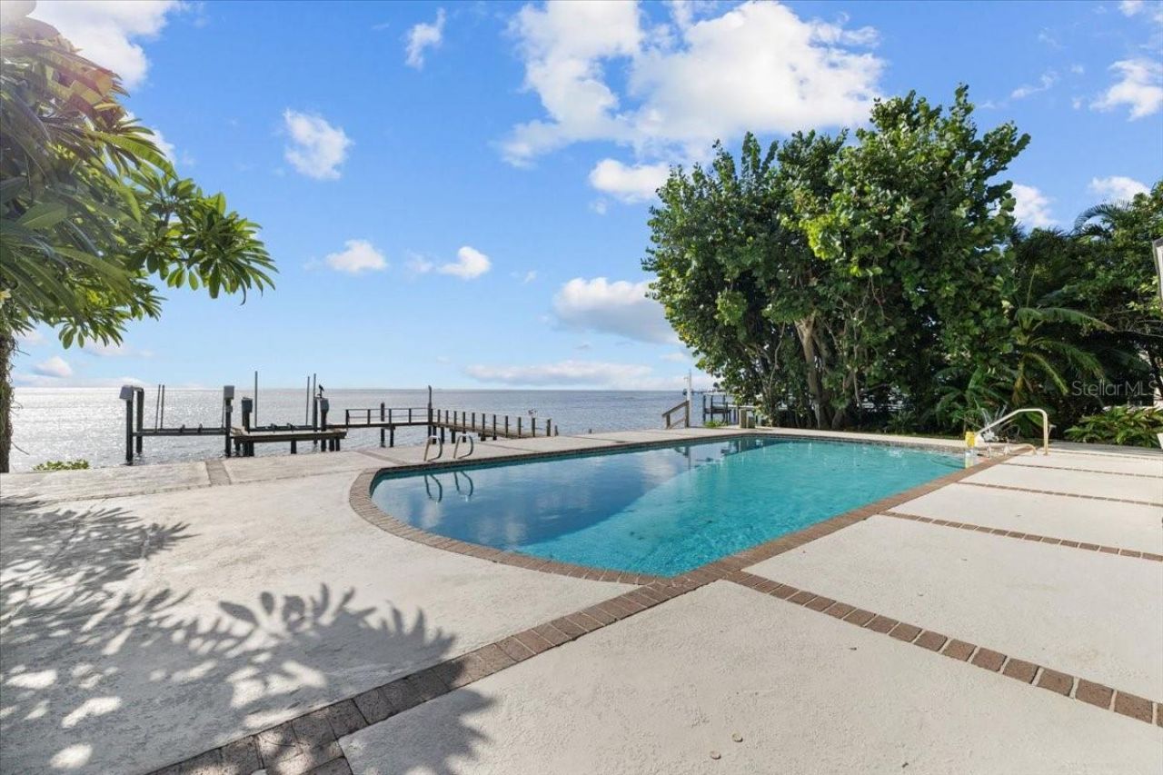 6620 Colony Drive S, Saint Petersburg, FL 33705 Photo