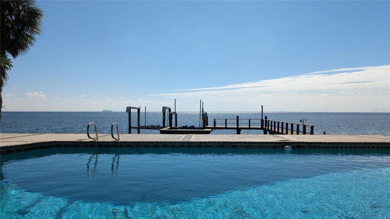 6620 Colony Drive S, Saint Petersburg, FL 33705 Photo