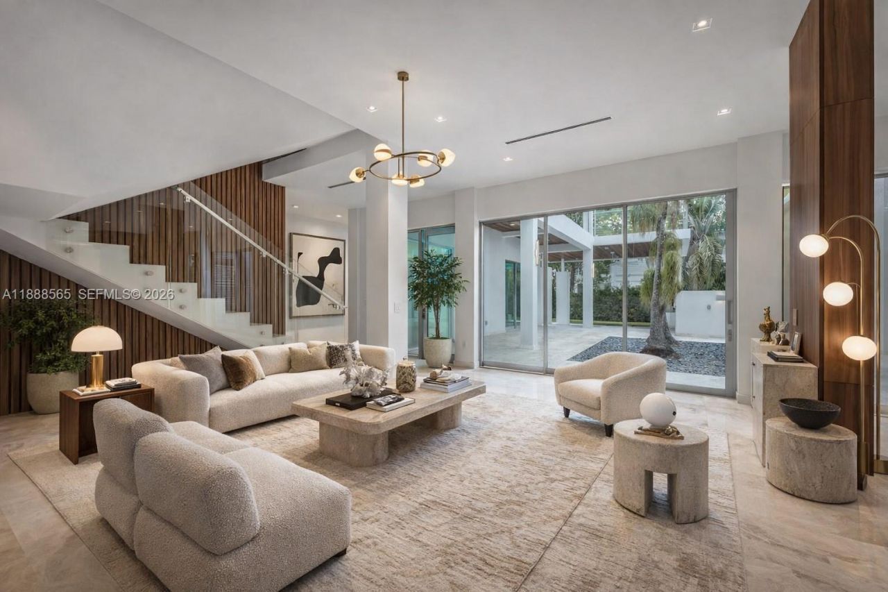 9101 SW 69th Ct, Pinecrest, FL 33156 Photo