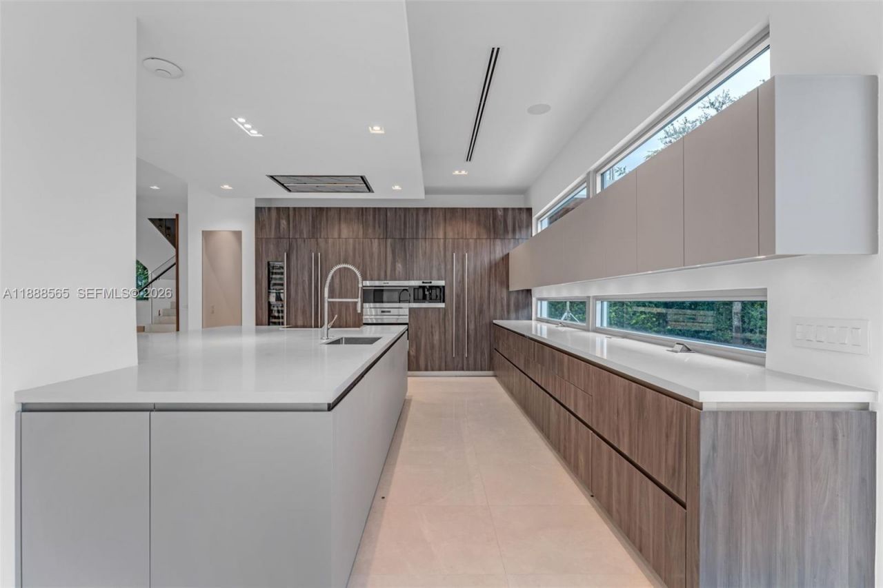 9101 SW 69th Ct, Pinecrest, FL 33156 Photo