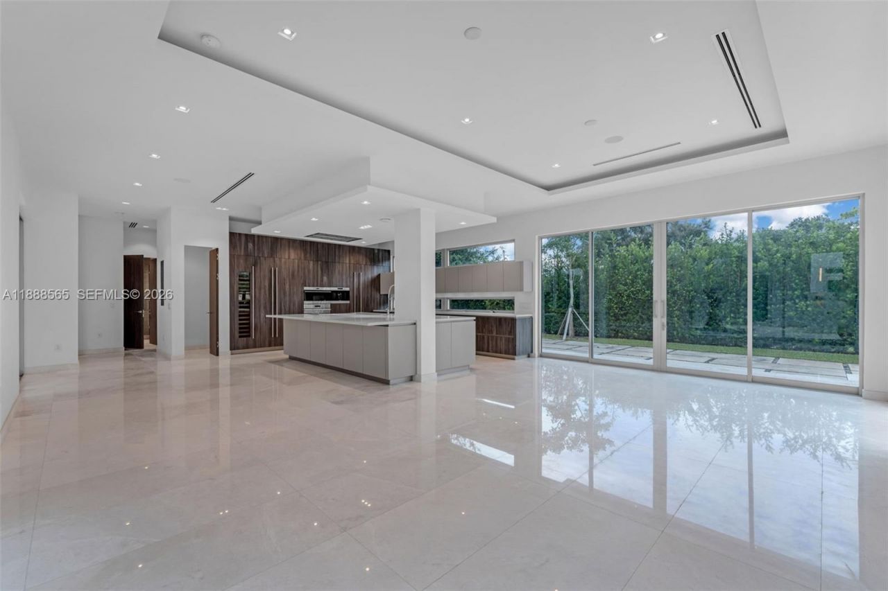 9101 SW 69th Ct, Pinecrest, FL 33156 Photo